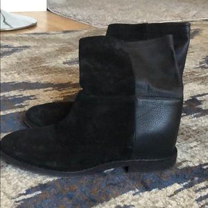 Vince. Leather Suede Booties 7.5